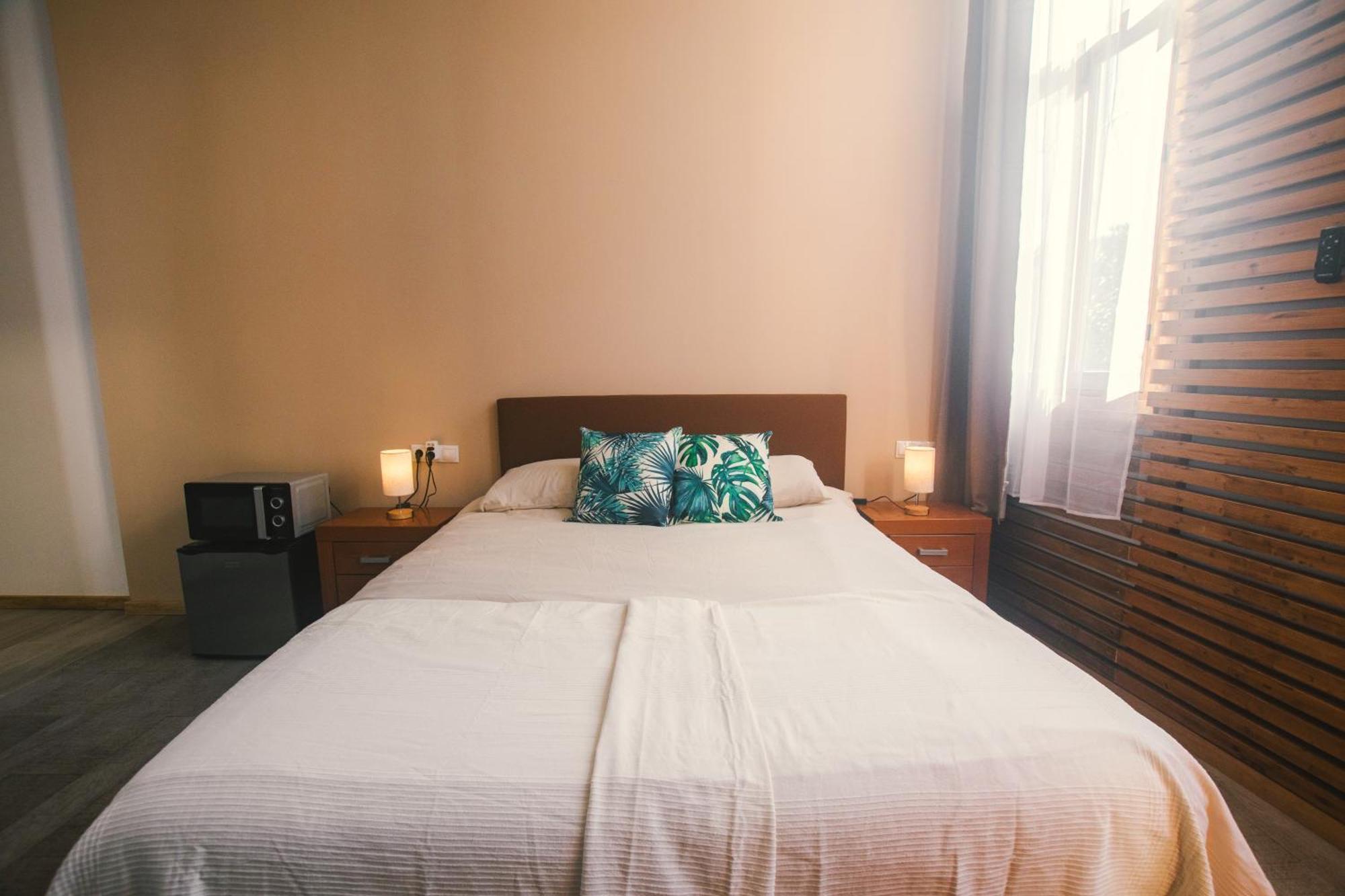 Banana Beach Patacona Rooms Alboraia Exterior photo